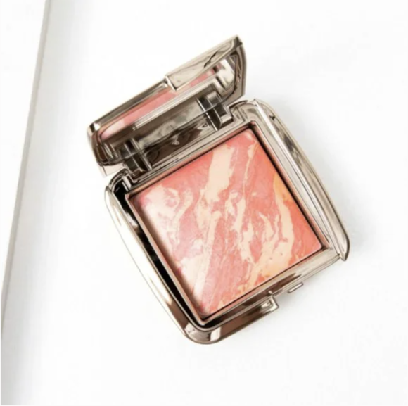 Hourglass Blush